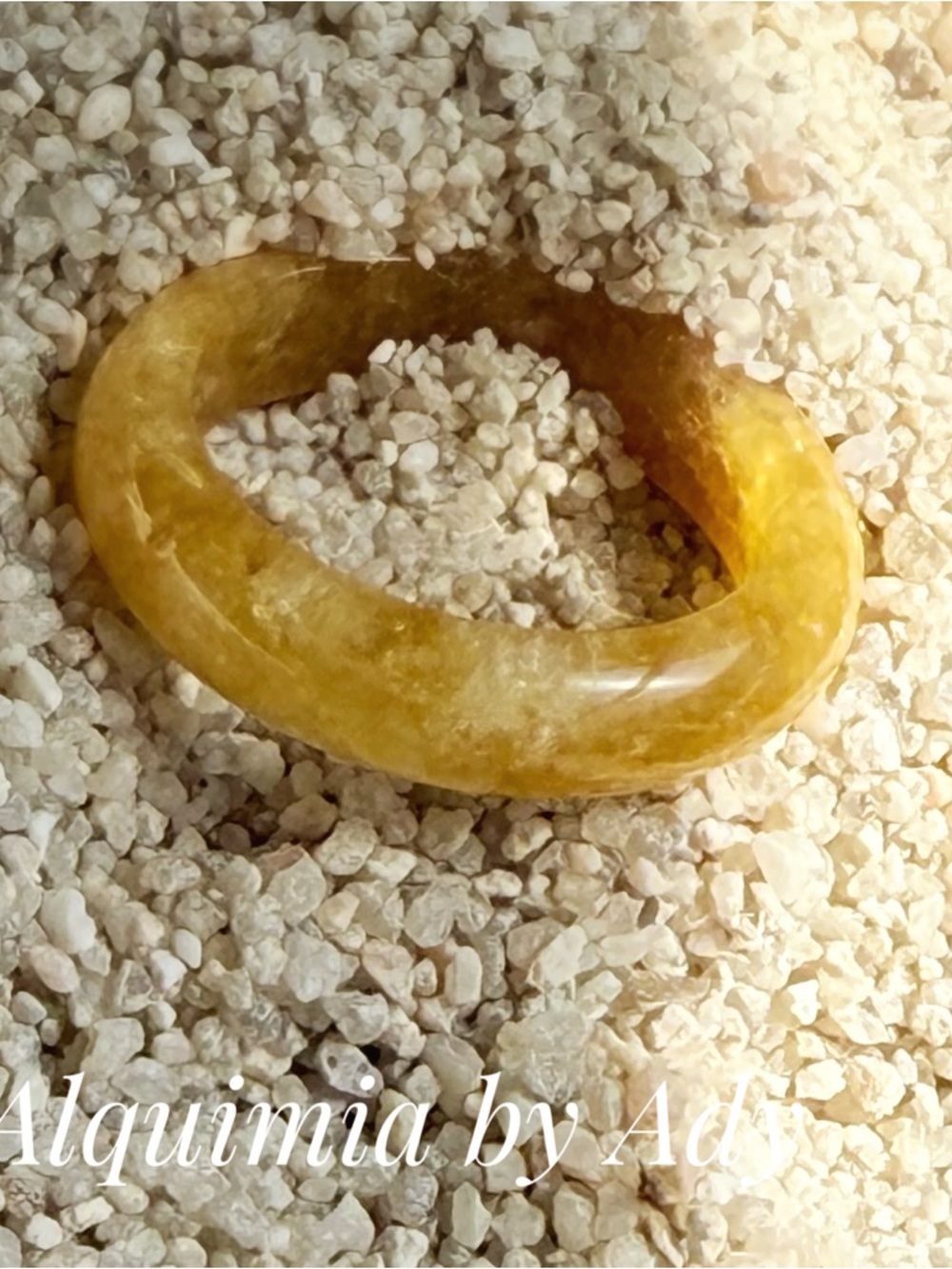 Yellow jade ring with Light Brown Veining